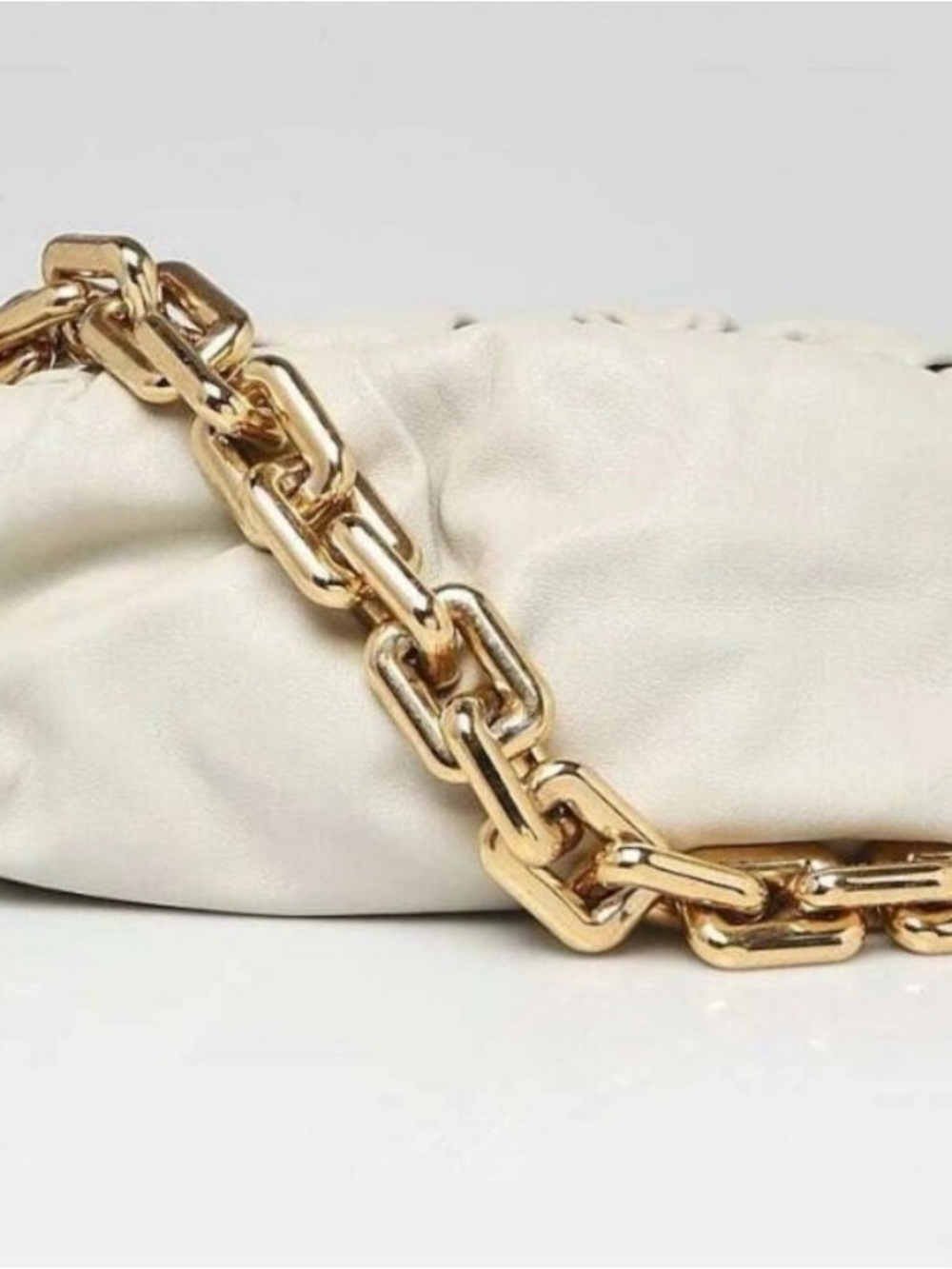 Elegant off white Bottega Vaneta pouch with chain   Women’s Bag
